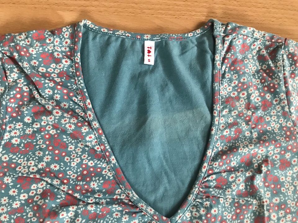 Blutsgeschwister Top Shirt hellblau mit Blümchen Gr. S (36/38) in Berlin