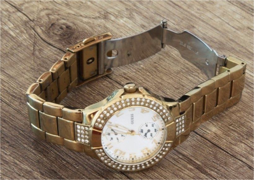 Armbanduhr Uhr GUESS für Damen Gold Strass TOP Ostergeschenk in Künzelsau
