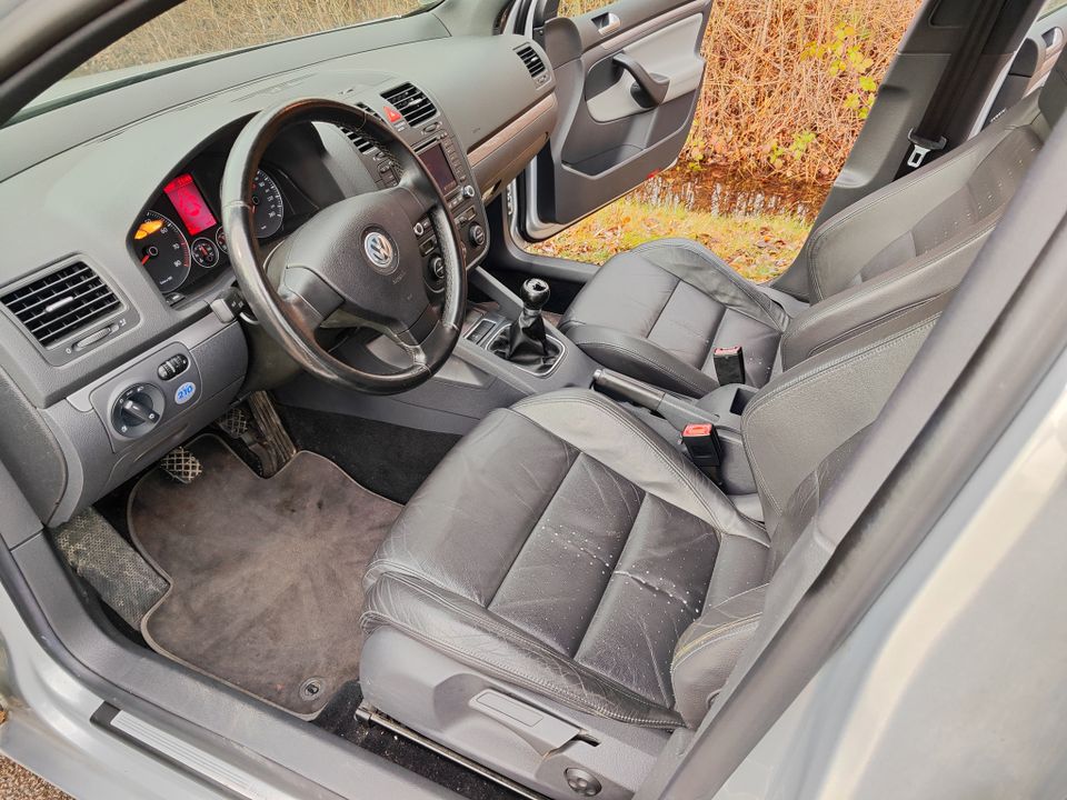 VW Golf 2.0 FSI Individual NichtrauchAuto 64500km ORIGINAL 18"ALU in Groß-Zimmern