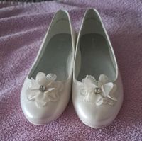 Weiße Ballerinas Hochzeit Größe 34 Mecklenburg-Vorpommern - Stralsund Vorschau