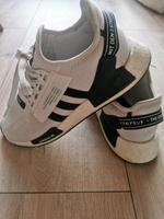 Adidas Sportschuhe 42 2/3 Hessen - Groß-Umstadt Vorschau