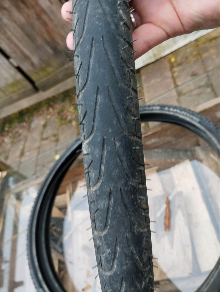 3 x 28 Zoll Trekkingreifen Schwalbe vittoria in Filderstadt