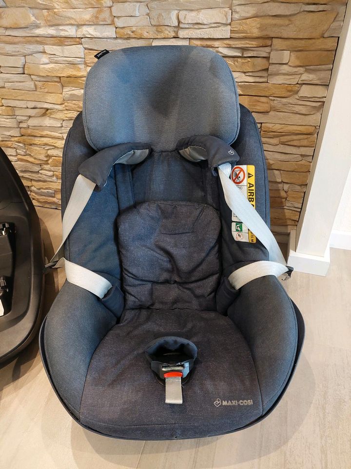 Maxi Cosi Pebbles Plus Isofix Babyschale Kindersitz in Remagen