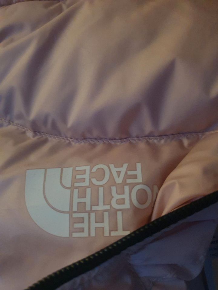 Neue north face jacke rosa in Oberhausen