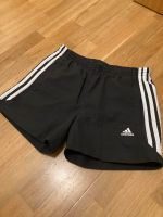 Adidas/ Puma Shorts kurze Sporthose Training Short schwarz 152 Nordrhein-Westfalen - Ahaus Vorschau