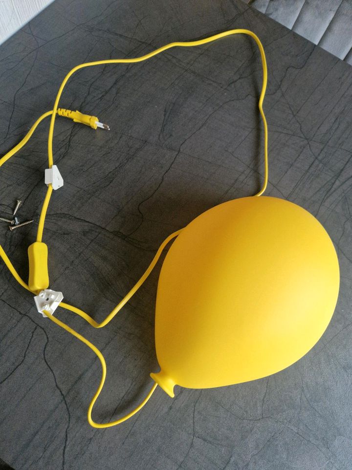 Ikea Lampe Luftballon für Kinder mit Halterung Drömminge in Wutha-Farnroda