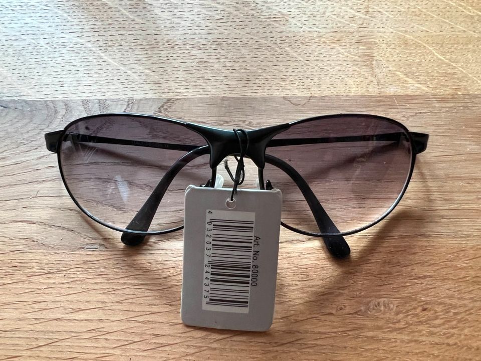 Sonnenbrille Neu Fashion Sunglases mit UV Schutz in Lüdenscheid
