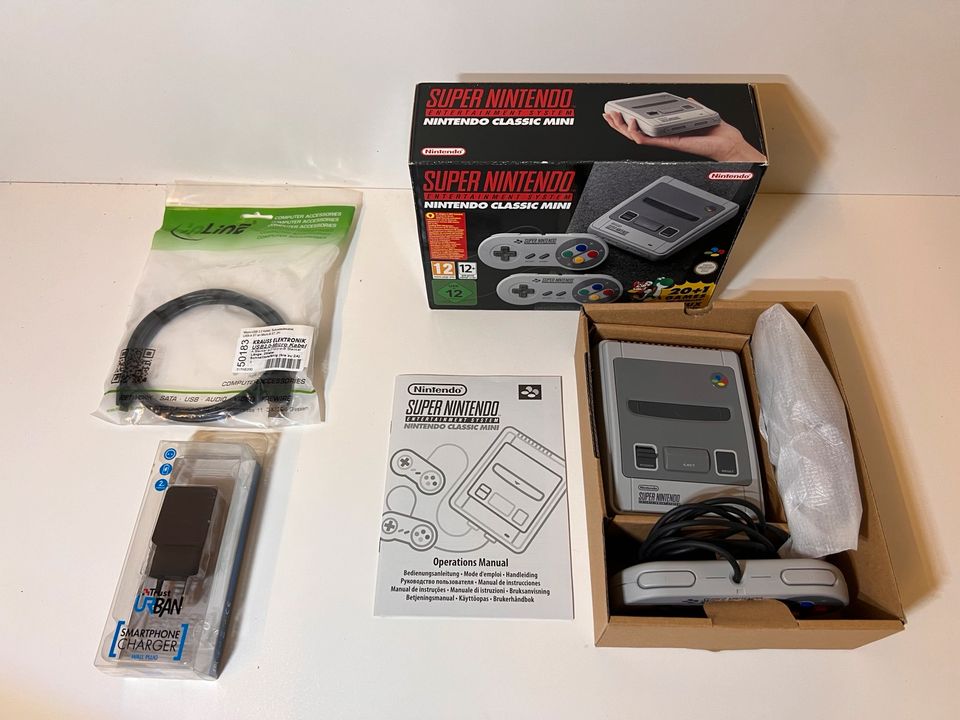 Nintendo Classic Mini Spielkonsole - Grau (2400166) Wie Neu in Heilbronn