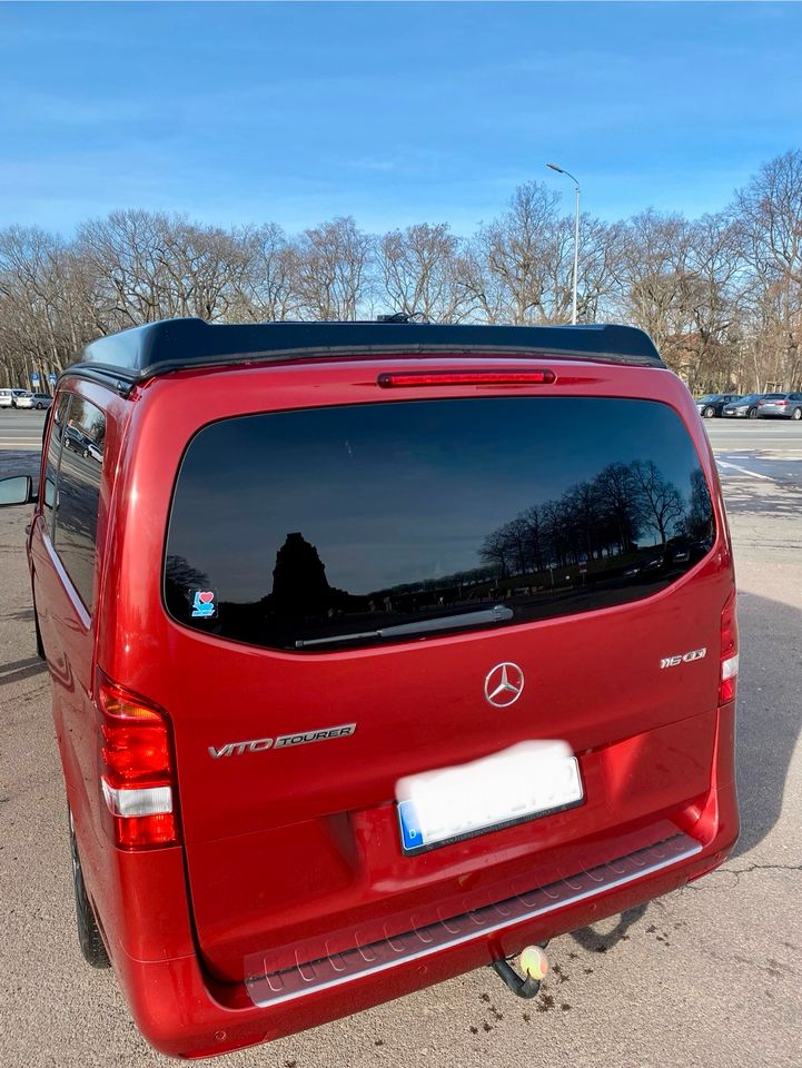 Camper - Bus Mercedes Vito / Wohnmobil 6 m AHK Solar in Leipzig