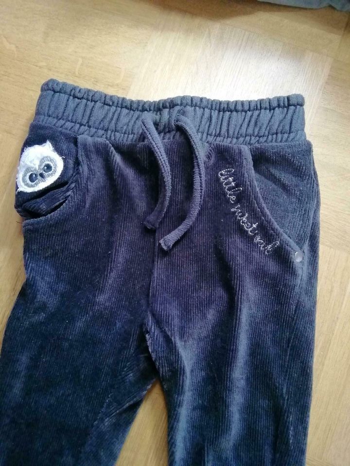 0,50€ kurze und lange Hosen Pullover Kleid Leggins 92 in Nürnberg (Mittelfr)