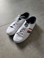 Herren Sneaker Tommy Hilfiger Gr.42 Kaum getragen Nordrhein-Westfalen - Bünde Vorschau