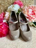 Mary Jane Pumps Absatzschuhe grau taupe Wiesn Oktoberfest Niedersachsen - Aurich Vorschau