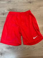 Nike Sporthose Dri-Fit - XL - Rot Hessen - Heppenheim (Bergstraße) Vorschau