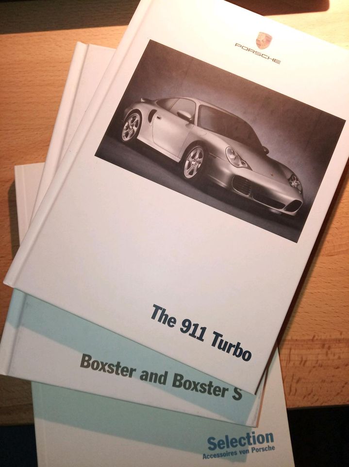 3 alte Prospektbücher Porsche 911 Turbo, Boxter, Zubehör in Stendal