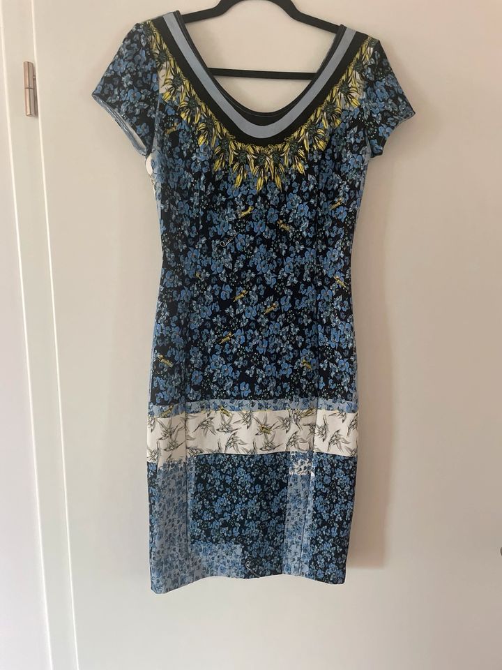 Original DESIGNER CAVALLI Class Kleid Etuikleid Gr36 in Wiehl