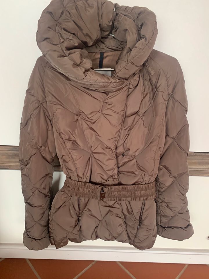 Original Moncler Daunen Jacke in Braun S in Stuttgart