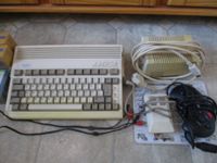 Commodore Amiga 600 HD PC mit div. Spielen Netzteil C64 Atari Berlin - Lichtenberg Vorschau