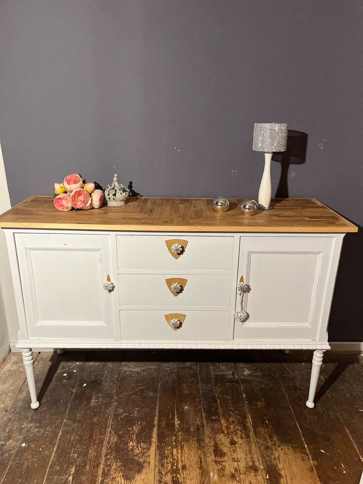 Kommode Anrichte Buffet Sideboard Schrank Antik Landhaus Shabby in Süpplingen