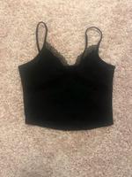 Schwarzes Cropped Top mit Spitze – elegant & bequem Niedersachsen - Tostedt Vorschau