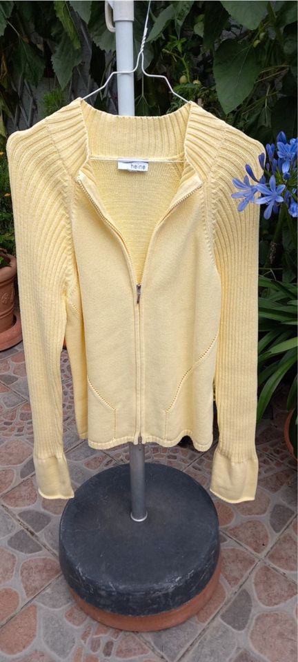 Heine Strickjacke Cardigan 38/40 M neuwertig gelb in Mühlheim am Main