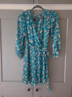 Pepe Jeans Kleid Gr.S Blümchenprint Plissee Rock rich royal asos Berlin - Neukölln Vorschau