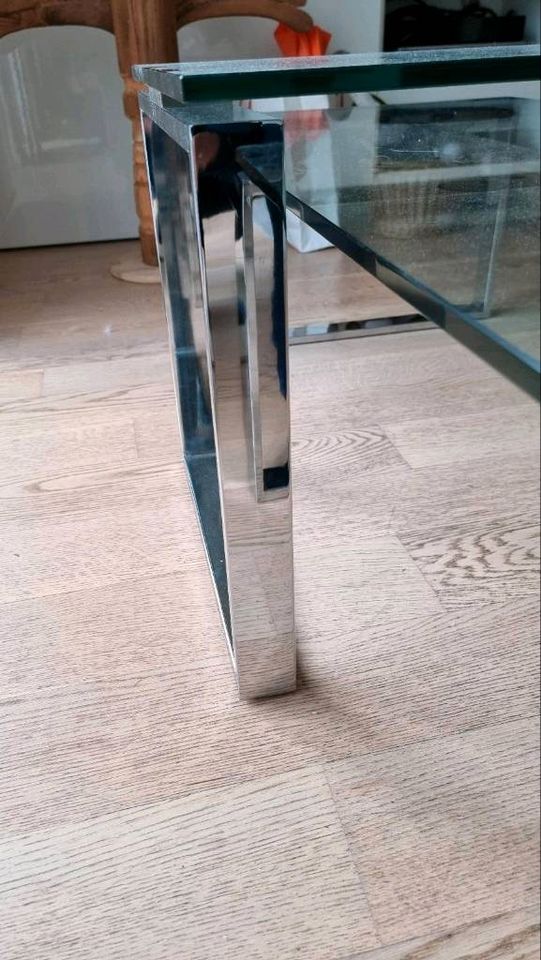 Couchtisch Glastisch Wohnzimmertisch Metall Glas in Unterschleißheim