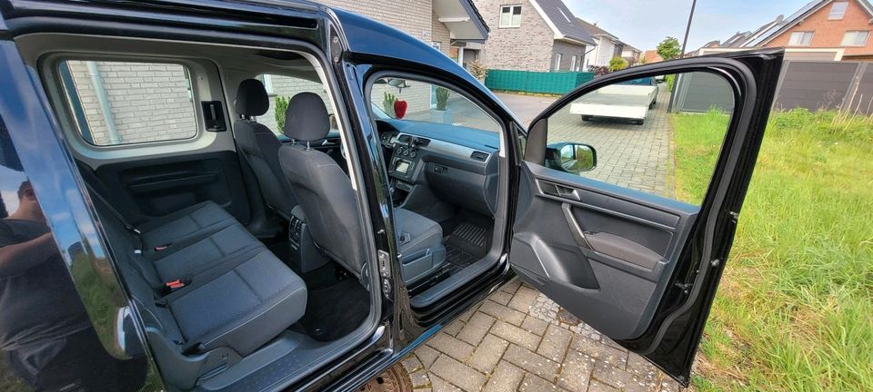 VW Caddy 1.4 TSI Automatik Rollstuhlrampe behindertengerecht in Ennigerloh