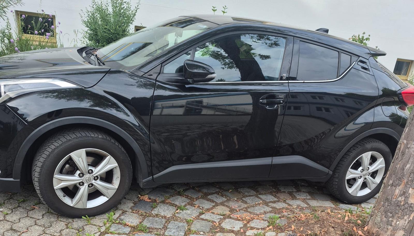 Abbildung des Autos Toyota C-HR