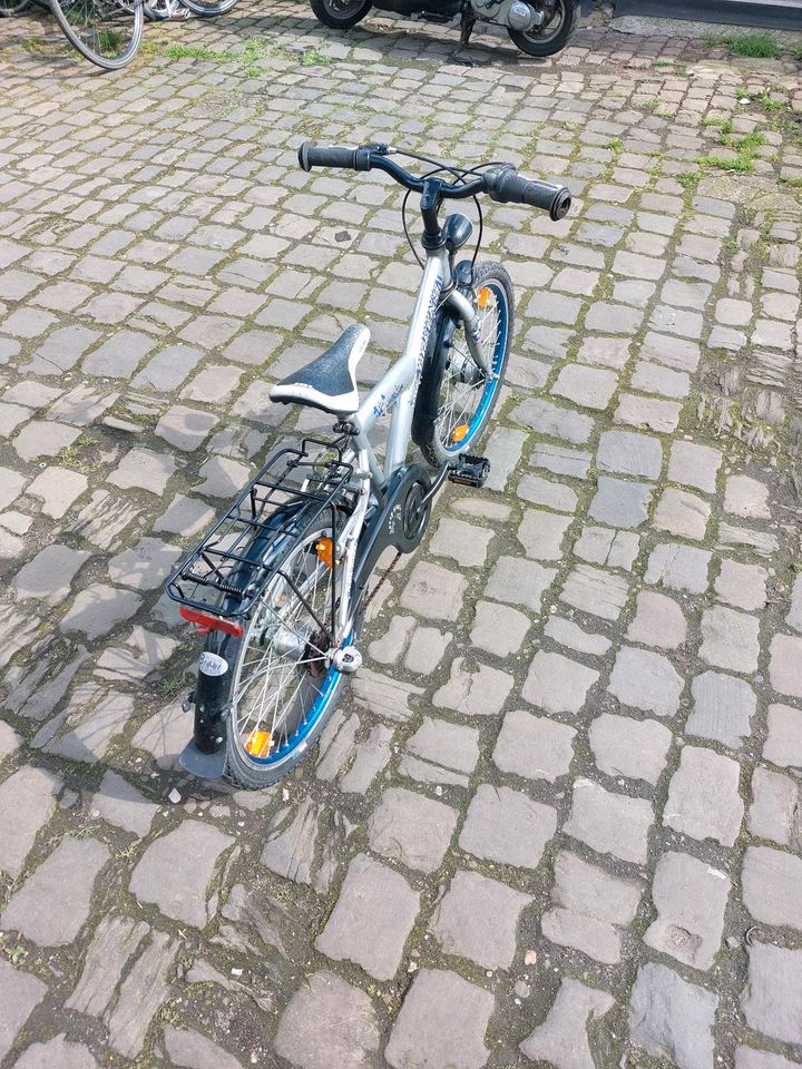 Gut erhaltenes Fahrrad 20 Zoll, 3Gänge Fahrbereit in Düsseldorf