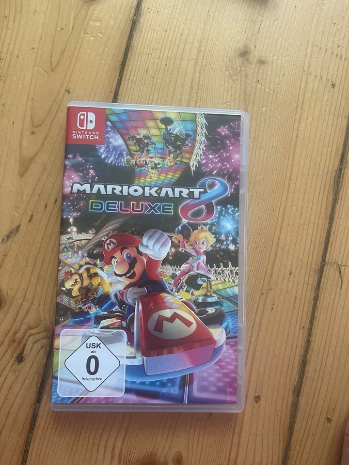 Ich verkaufe meine Nintendo Switch Mario Edition in Lübeck