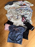 12 Mädchen Oberteile, Tops, Shirts Nordrhein-Westfalen - Steinhagen Vorschau