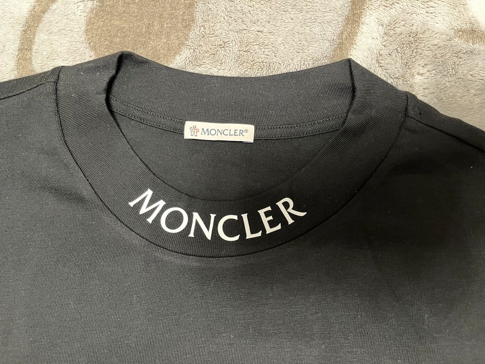 MONCLER T-Shirt Gr. XL wie neu!!! in Leverkusen