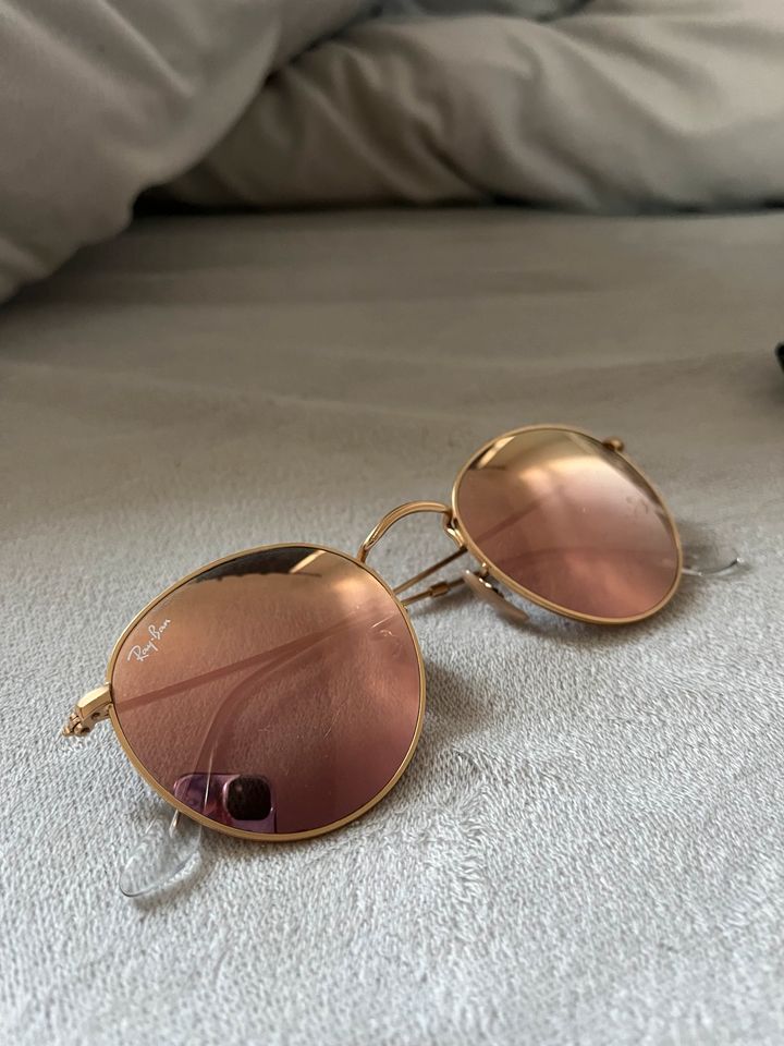 Ray-Ban Sonnenbrille round Metal rosa (RB3447) in Berlin