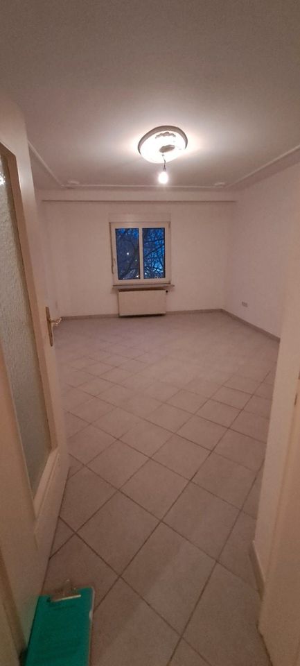 ** Verkauf: 3-4 Zimmer-Wohnung mit 105 m² inklusive Balkon** sofort fei** in Nürnberg (Mittelfr)