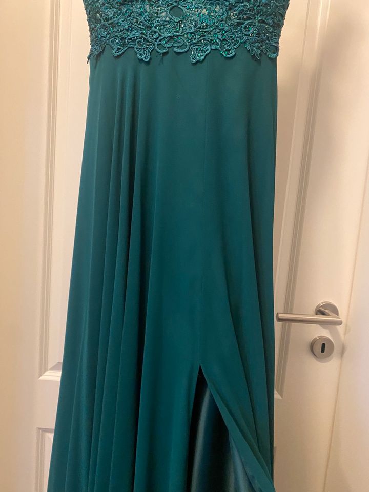 Abendkleid/Abendmode/langes Kleid Gr. S in Renkenberge