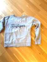 Hilfiger Pullover 164 grau Kr. München - Ismaning Vorschau