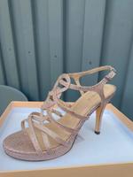 Hohe Schuhe in Roségold von Menbur Hessen - Rosbach (v d Höhe) Vorschau