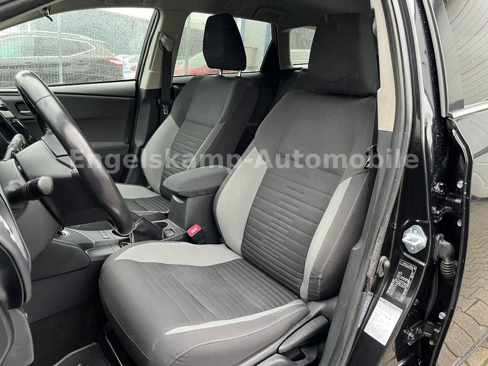 Toyota Auris 1.8 Touring Sports/NAVI/SCHECKH./ALLW./1HD in Oer-Erkenschwick