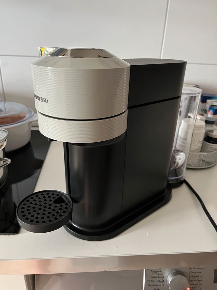 Nespresso Vertuo next Kaffeemaschine gut erhalten in Wiesbaden