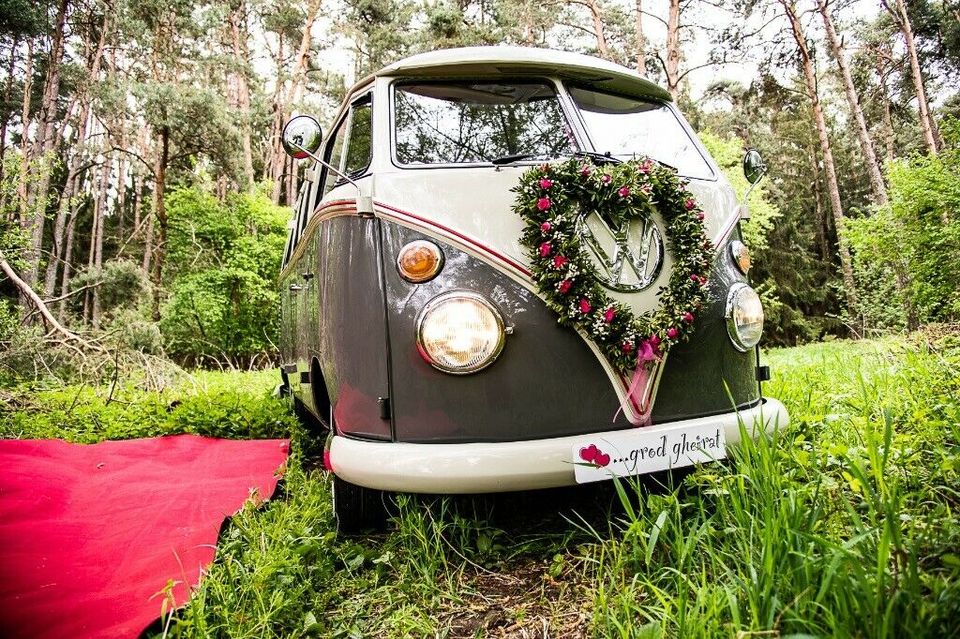 Hochzeitsauto T1 mieten VW Bulli Oldtimer Brautauto Grau in Herrngiersdorf