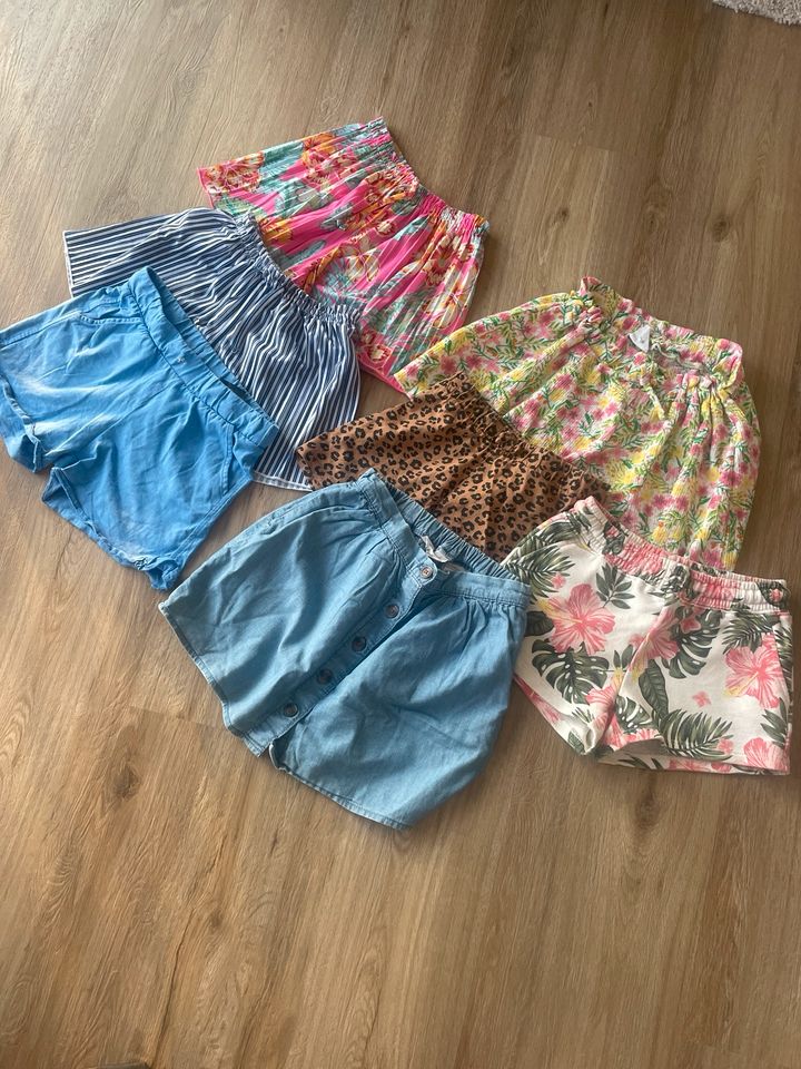 Kinder Mädchen Short Set H&M Zara  122 in Hillscheid