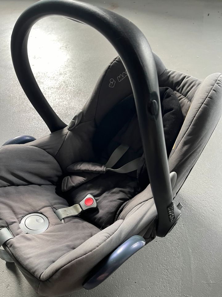 Maxi cosi babyschale in Wolfsburg