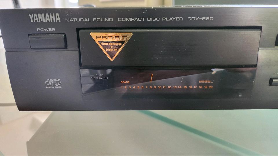 Yamaha CD Player CDX-580 mit Fernbedienung in Hamburg