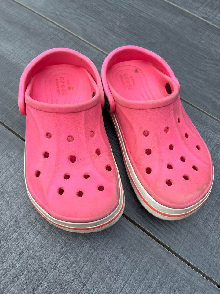 Crocs in lila und pink Gr. 36 / 37 in Damme