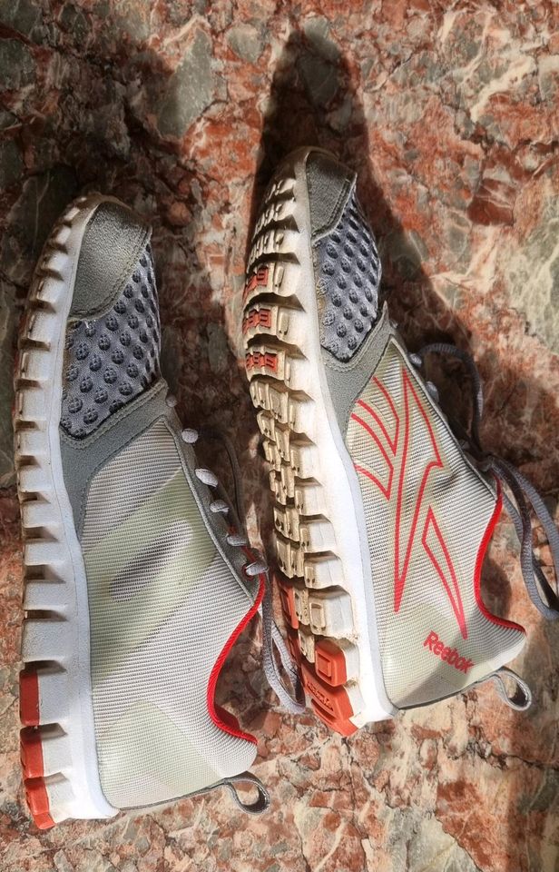 Reebok Barfußschuhe Gesundheitsschuhe Laufschuhe in Porta Westfalica