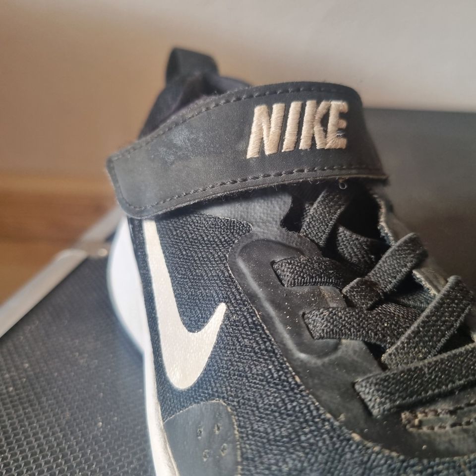 Nike Sneaker ,Turnschuhe,Hobby  Gr.30 in Stendal