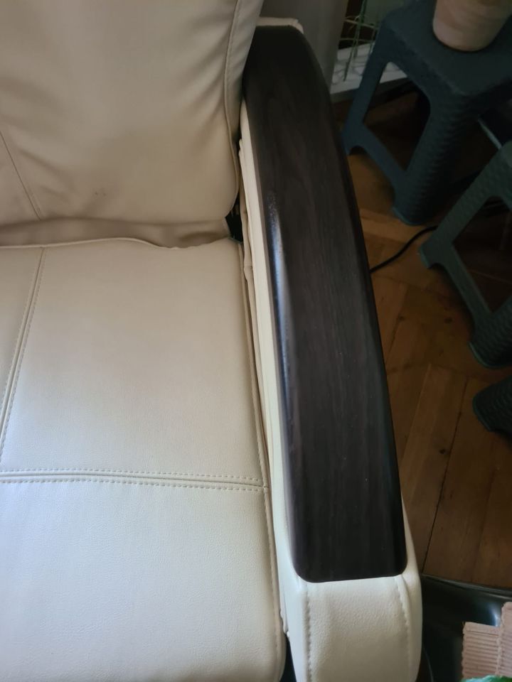 Massagestuhl beige schwarz Leder in München