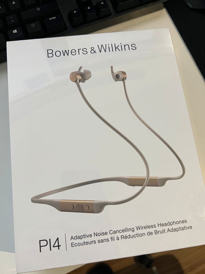 Bowers & Wilkins PI4 In Ear Kopfhörer mit Noise Cancelling in Hamburg