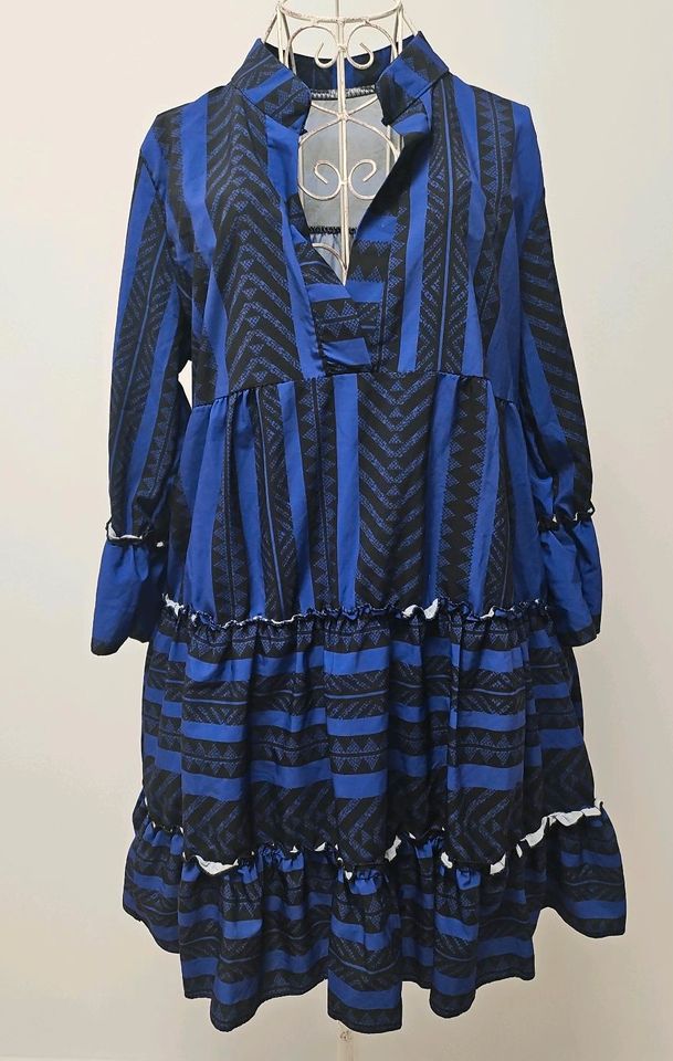 Made in Italy Kleid Tunika Minikleid Glockenarn Rüschen Boho M 38 in Greven