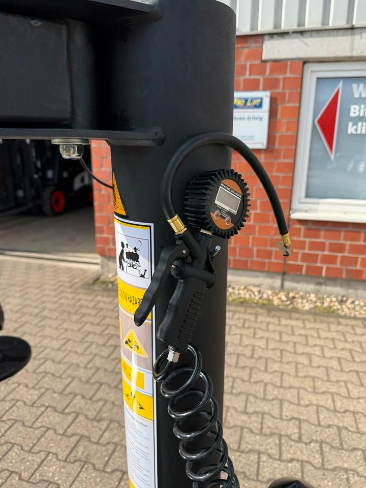 Reifenmontiermaschine 10‘‘ - 24‘‘ mit Hilfsarm pneumatisch in Viersen
